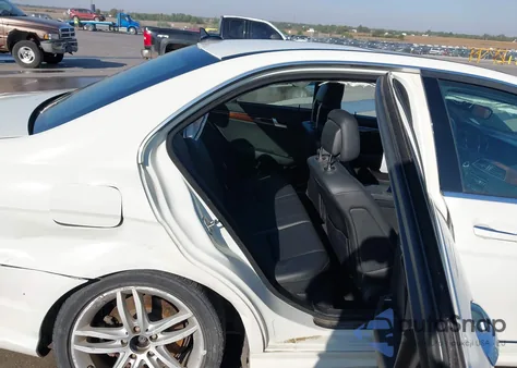 2012 Mercedes-Benz C 300 Luxury 4Matic/Sport 4Matic из США, поврежденный, VIN WDDGF8BB0CA732420